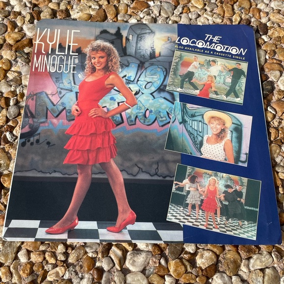 Kylie Minogue- The Locomotion- 1988- Geffen- 7’ Vinyl Record - Picture 1 of 4